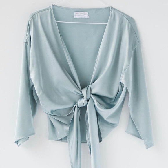 Urban Outfitters Front Tie Flowy Top - Picture 1 of 2